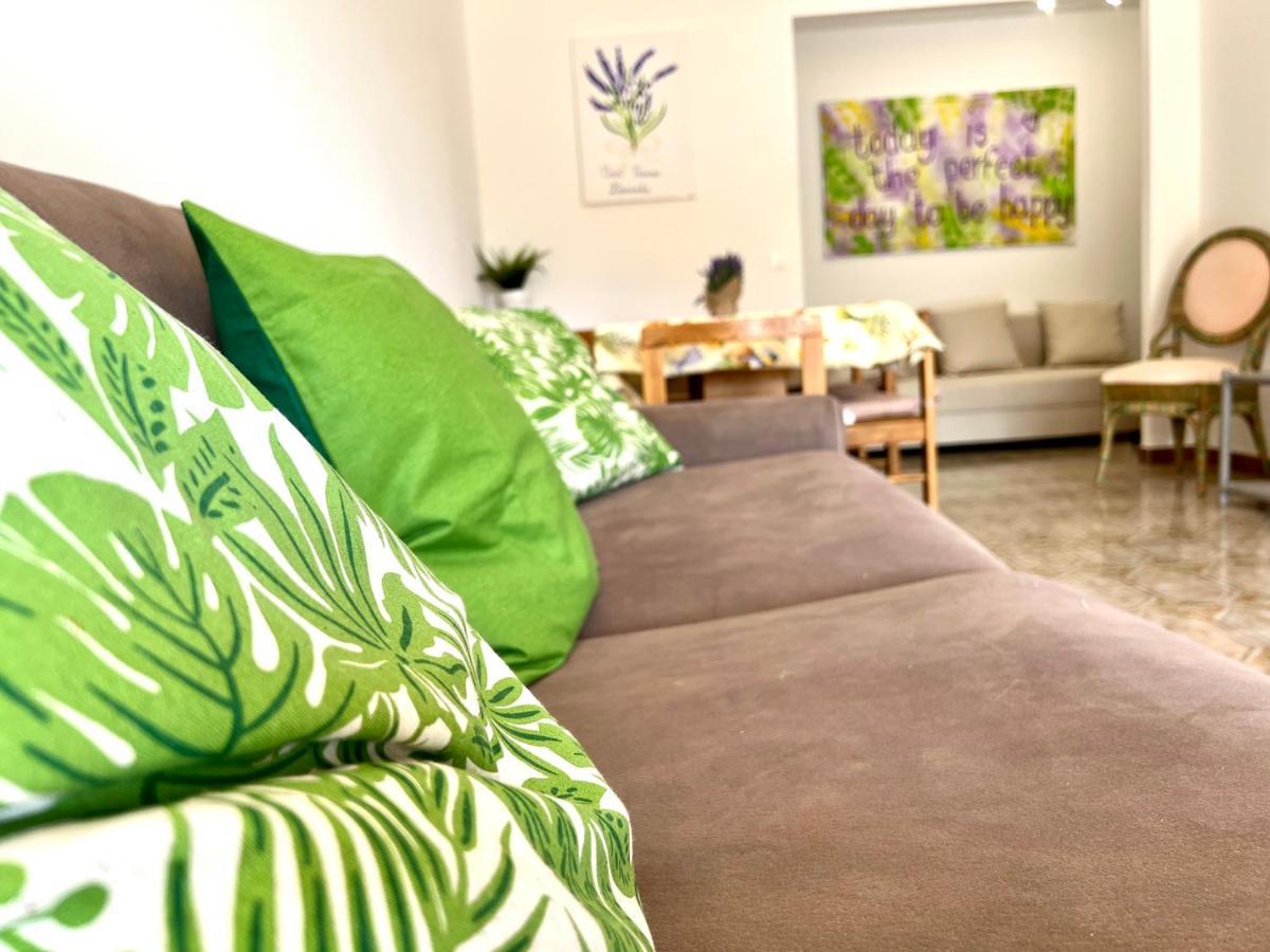 Casa Vacanze Lavanda ม็องตง ภายนอก รูปภาพ