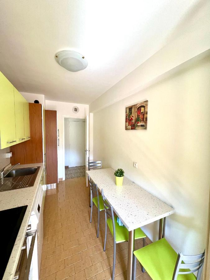 Casa Vacanze Lavanda ม็องตง ภายนอก รูปภาพ