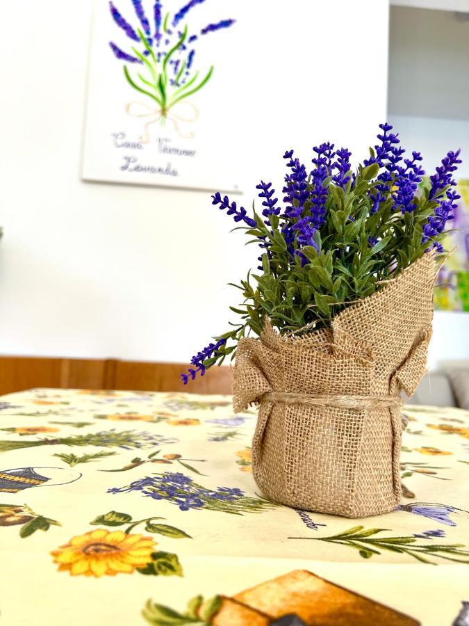 Casa Vacanze Lavanda ม็องตง ภายนอก รูปภาพ