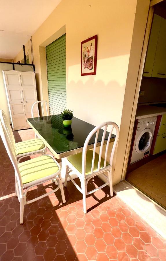 Casa Vacanze Lavanda ม็องตง ภายนอก รูปภาพ