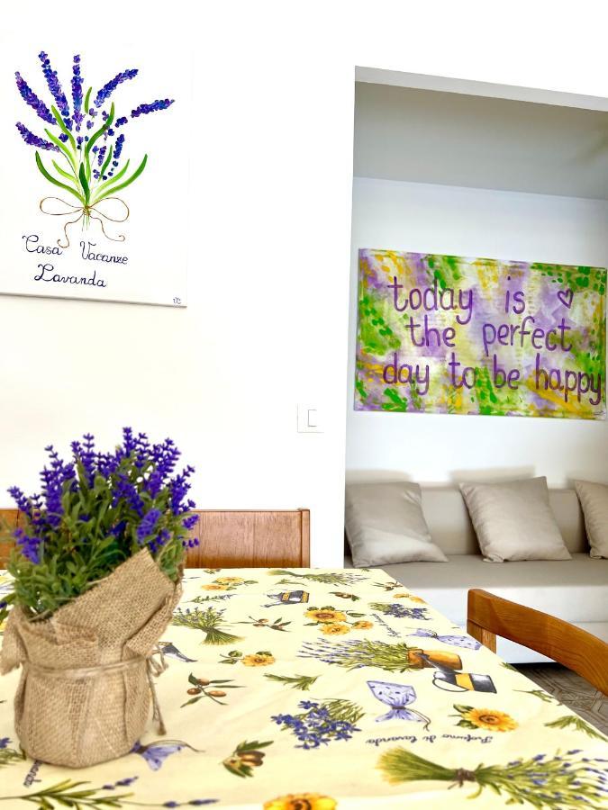 Casa Vacanze Lavanda ม็องตง ภายนอก รูปภาพ